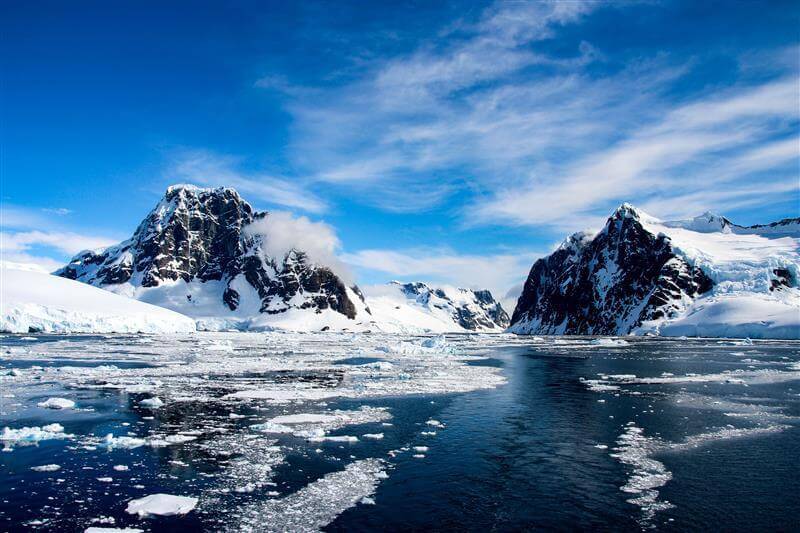 SSJ-Exploring_Antarctica-Captain_s_Choice-_Port_Image